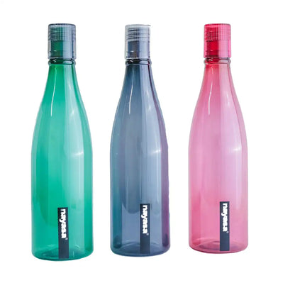 REUSABLE PLASTIC WATER BOTTLE